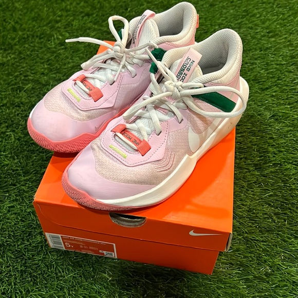 Nike Other - Nike Air Zoom Crossover Basketball Shoes